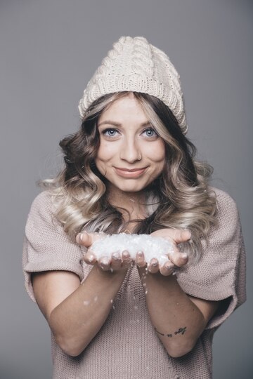 Untitled22 مقابله با خشکی پوست در زمستان؛ پوستی نرم و لطیف در فصل سرد