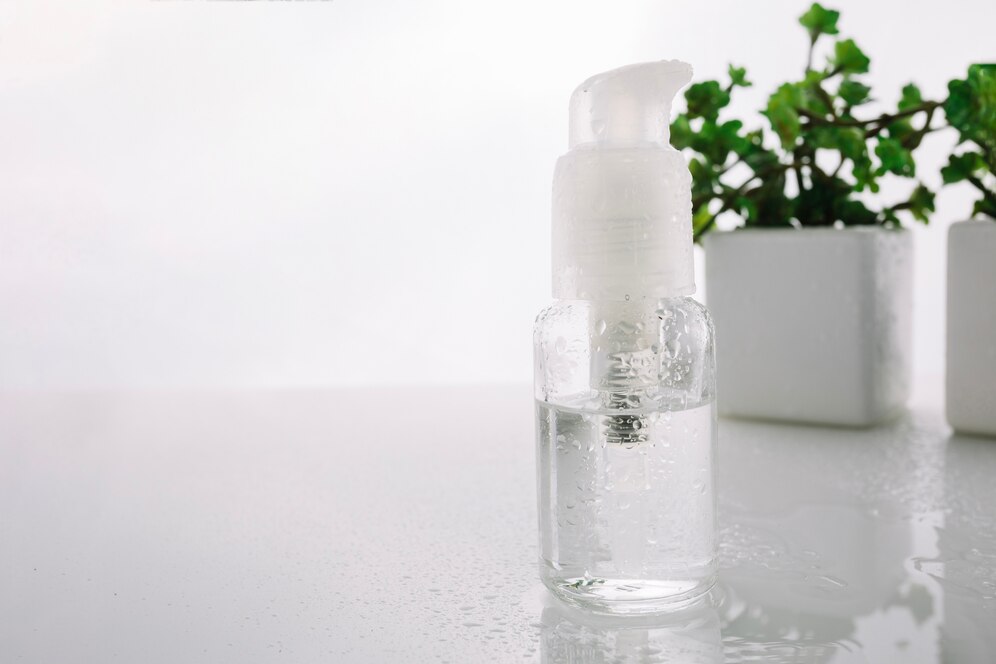 small-bottle-lotion_23-2147710595 اکتیو شناسی: هیالورونیک اسید